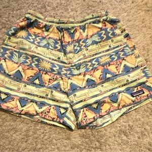 Patagonia Men's Multicolor Geometric Swim Shorts Medium Elastic Waist Mesh Lined